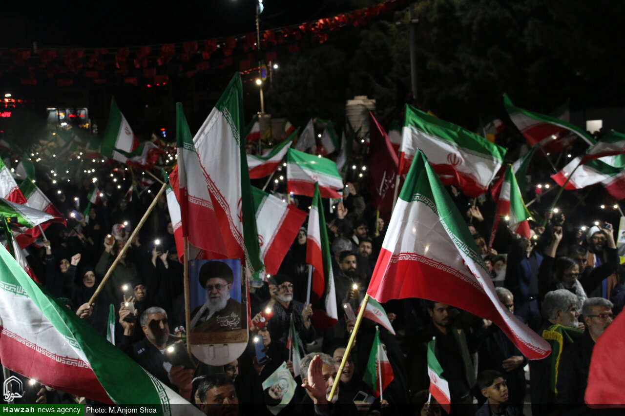 تصاویر/ اجتماع کرمان در شب تحویل سال جدید