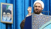 خطيب جمعة طهران: أي حماقة للعدو ستقابل بصواريخ جديدة وحرب عابرة للأقاليم