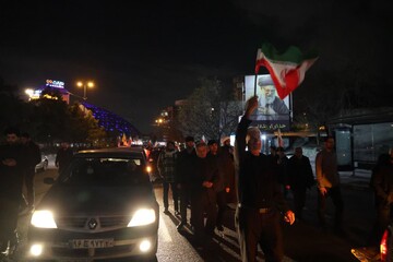 فیلم | کاروان پرشور پیاده روی اساتید، کارمندان و دانشجویان انقلابی دانشگاه های اصفهان و علوم پزشکی
