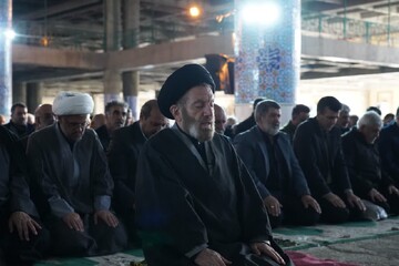 تصاویر/ اقامه نماز عیدسعید فطر در خرم آباد