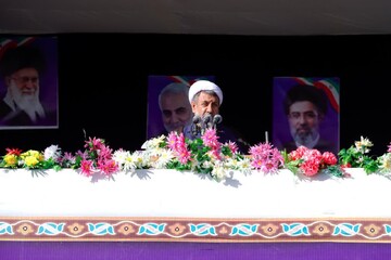 اجتماع عید فطر نماد وحدت و همدلی مردم است