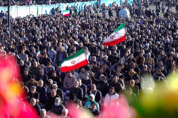 تصاویر/ اقامه نماز عید سعید فطر در شهر کرمان