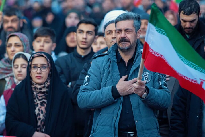 تحویل سال ۱۴۰۵ در سبزه میدان زنجان