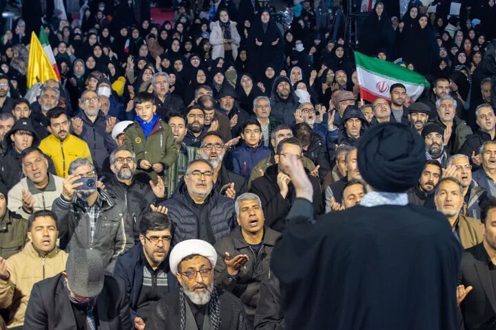 تحویل سال ۱۴۰۵ در سبزه میدان زنجان