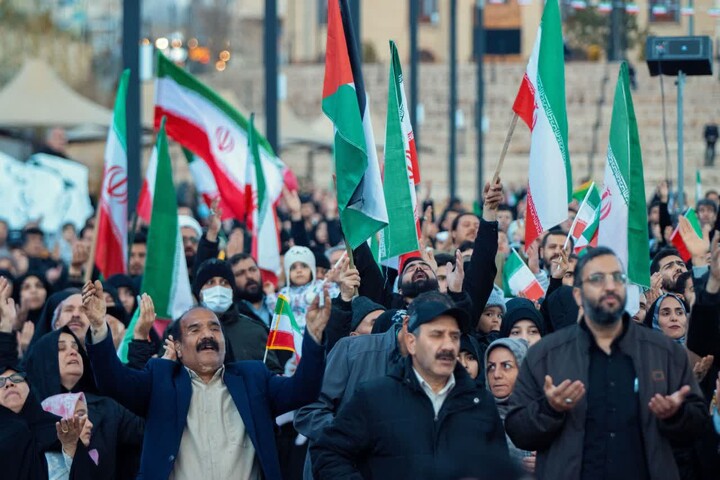 تحویل سال ۱۴۰۵ در سبزه میدان زنجان