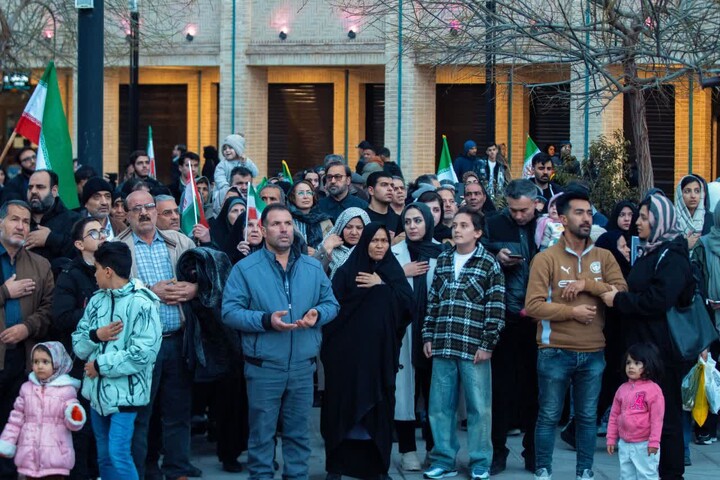 تحویل سال ۱۴۰۵ در سبزه میدان زنجان