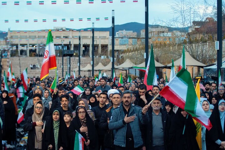 تحویل سال ۱۴۰۵ در سبزه میدان زنجان