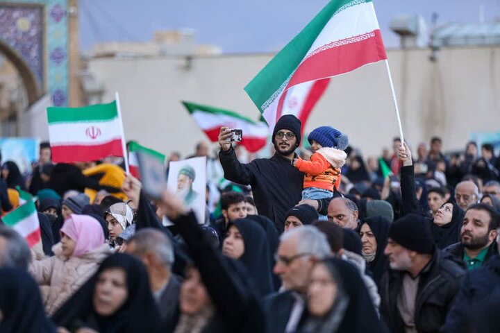 تصاویر / مراسم ویژه سال جدید در آستان امام زاده حسین علیه الاسلام قزوین