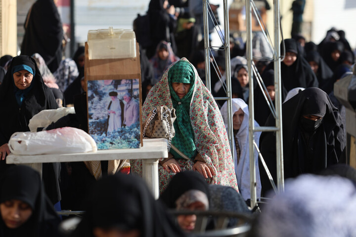 تصاویر / اقامه نماز عید فطر در همدان