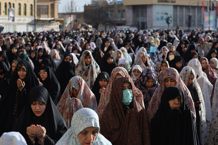 تصاویر / اقامه نماز عید فطر در همدان