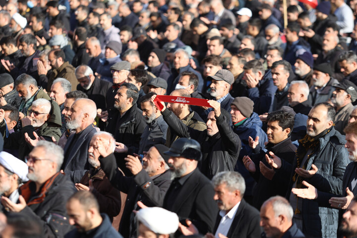 تصاویر / اقامه نماز عید فطر در همدان