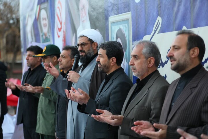 تصاویر / استقبال باشکوه همدان از بانوان فوتبالیست