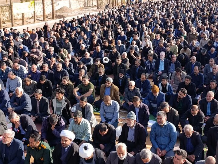 تصاویر/ نماز عید فطر نوروز۱۴۰۵ در گلزار شهدای بهاباد