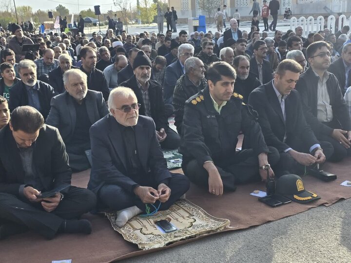 تصاویر/ نماز عید فطر نوروز۱۴۰۵ در گلزار شهدای بهاباد