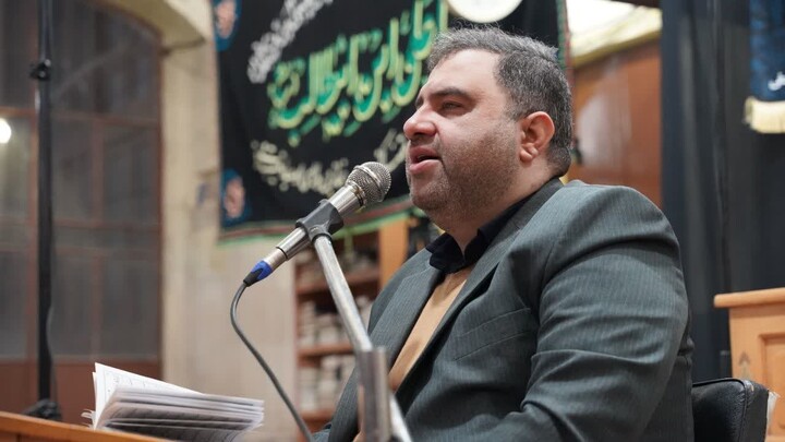 فیلم| اقامه ۱۴۸ امین سال نماز عیددفطر در مسجد نو بازار اصفهان