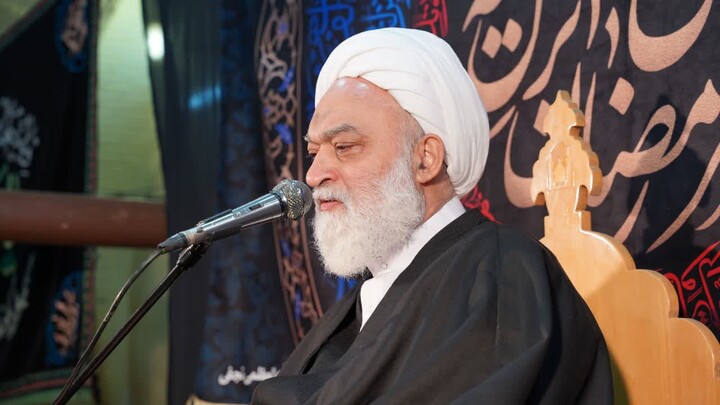فیلم| اقامه ۱۴۸ امین سال نماز عیددفطر در مسجد نو بازار اصفهان