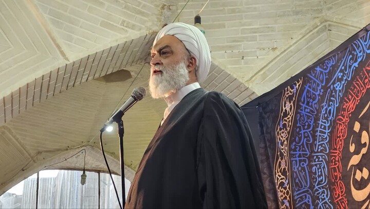 فیلم| اقامه ۱۴۸ امین سال نماز عیددفطر در مسجد نو بازار اصفهان