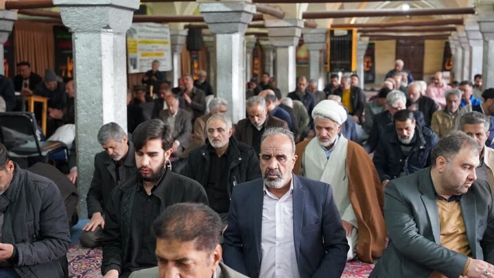 فیلم| اقامه ۱۴۸ امین سال نماز عیددفطر در مسجد نو بازار اصفهان