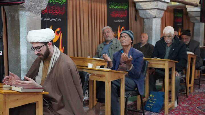 فیلم| اقامه ۱۴۸ امین سال نماز عیددفطر در مسجد نو بازار اصفهان