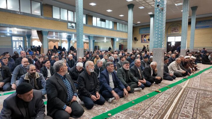 تصاویر/ نماز پرشکوه عید سعید فطر بخش نازلو و نوشین شهر