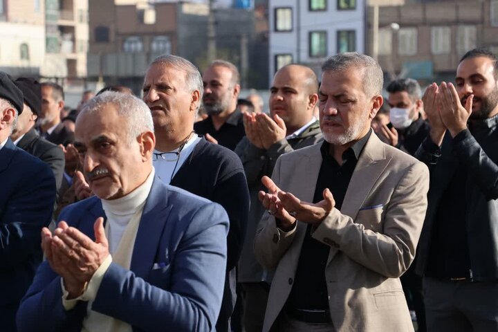 تصاویر/ اقامه نماز عید سعید فطر در بهارستان