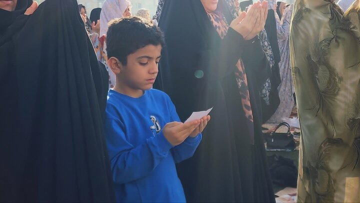 تصاویر/ اقامه نماز عید سعید فطر در بهارستان