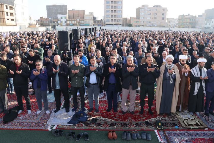 تصاویر/ اقامه نماز عید سعید فطر در بهارستان