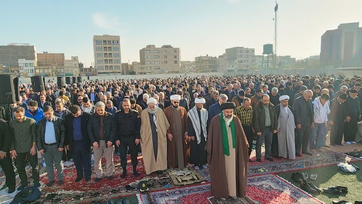 تصاویر/ اقامه نماز عید سعید فطر در بهارستان
