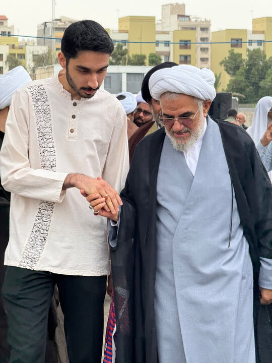 تصاویر/  نماز عید سعید فطر بندرعباس 1405
