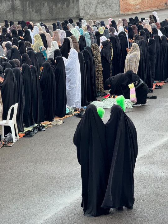 تصاویر/  نماز عید سعید فطر بندرعباس 1405