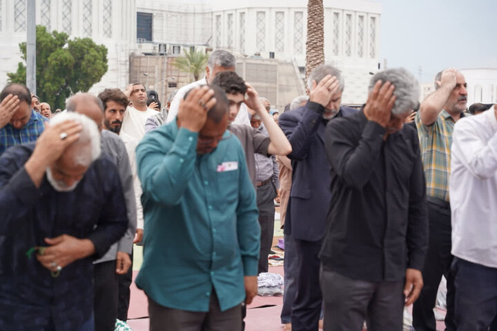 تصاویر/  نماز عید سعید فطر بندرعباس 1405