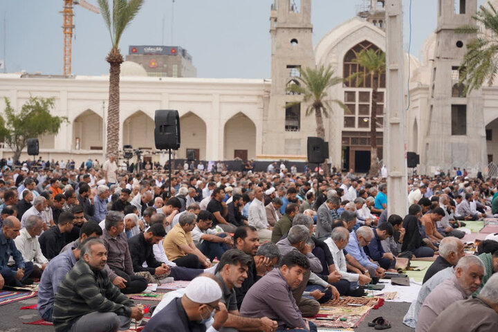 تصاویر/  نماز عید سعید فطر بندرعباس 1405