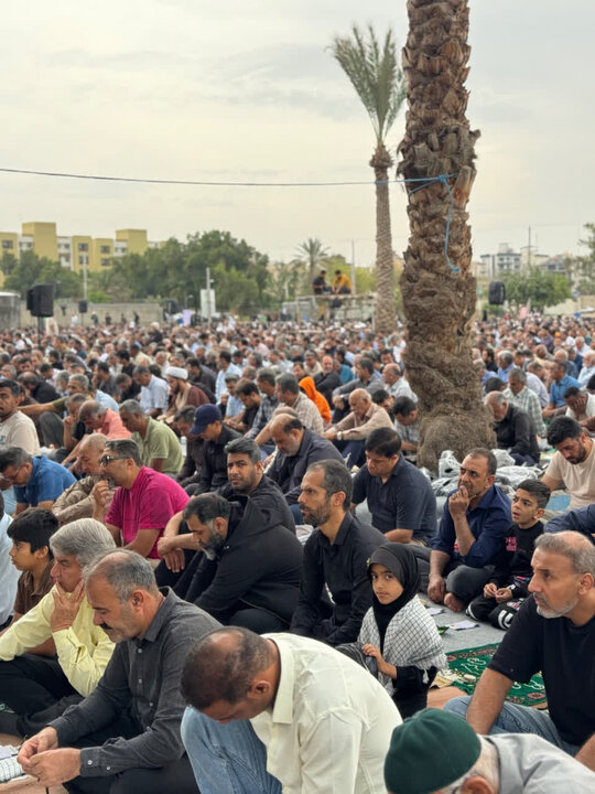 تصاویر/  نماز عید سعید فطر بندرعباس 1405