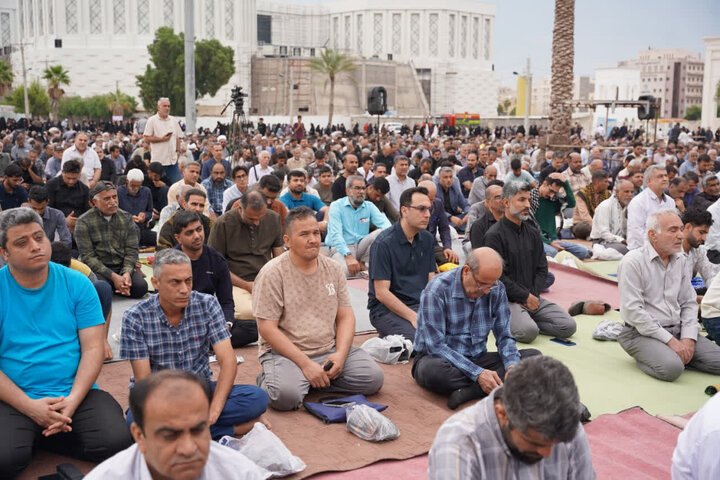 تصاویر/  نماز عید سعید فطر بندرعباس 1405