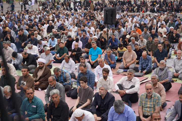 تصاویر/  نماز عید سعید فطر بندرعباس 1405