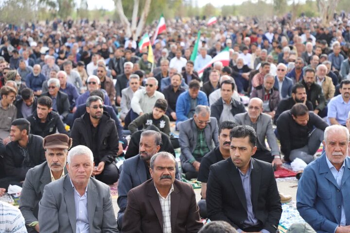 تصاویر/ اقامه نماز عید سعید فطر در زاهدان