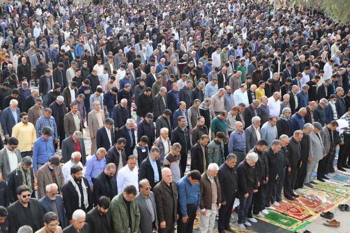 تصاویر/ اقامه نماز عید سعید فطر در زاهدان