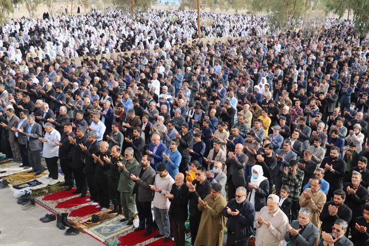 تصاویر/ اقامه نماز عید سعید فطر در زاهدان