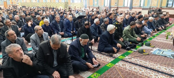 تصاویر/ اقامه نماز عید سعید فطر در ماهنشان