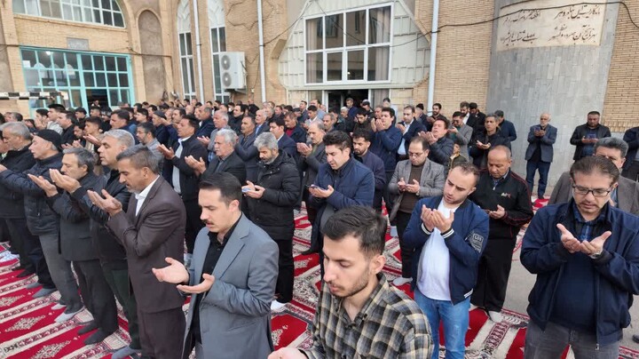 تصاویر/ اقامه نماز عید سعید فطر در هادیشهر