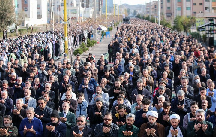 تصاویر/ نماز عید سعید فطر در پرند