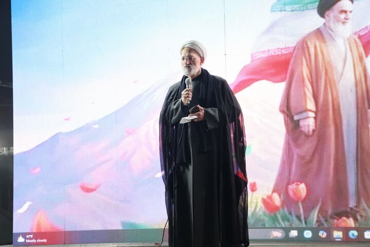تصاویر/ تجمع مردمی با راهبری مدرسه علمیه علی ابن ابی طالب(ع) و مسجد جامع شهرک غرب