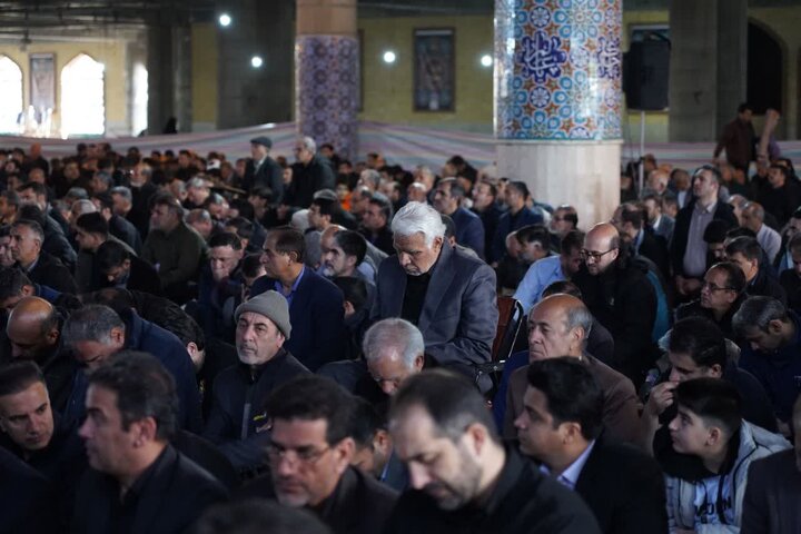 تصاویر/اقامه نماز عیدسعید فطر در خرم آباد