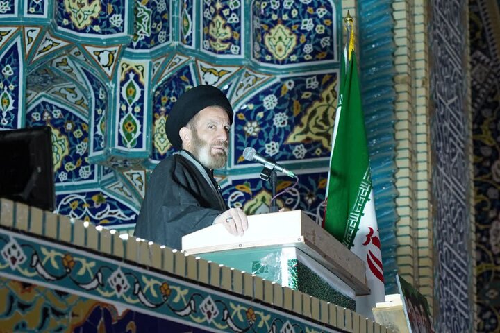 تصاویر/اقامه نماز عیدسعید فطر در خرم آباد