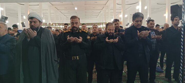 تصاویری از شکوه نماز عید فطر در ساوه