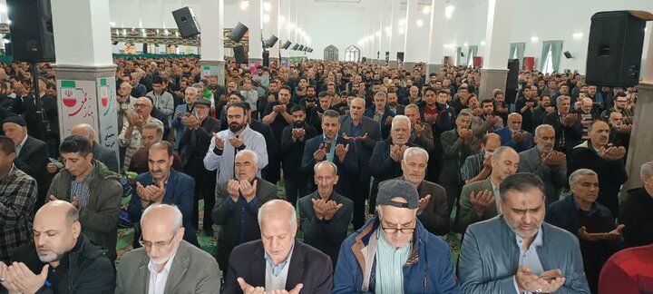 تصاویری از شکوه نماز عید فطر در ساوه