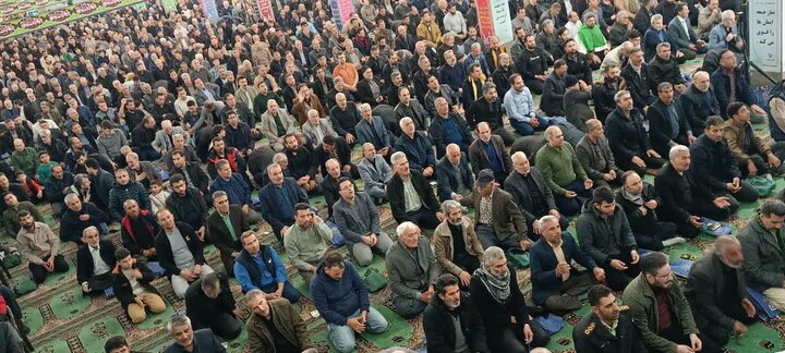 تصاویری از شکوه نماز عید فطر در ساوه