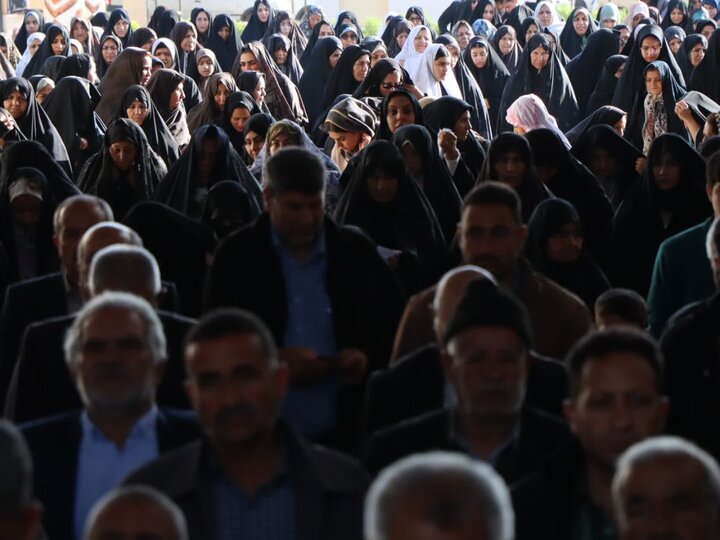 تصاویر/ اقامه نماز عید سعید فطر در شهر زید آباد