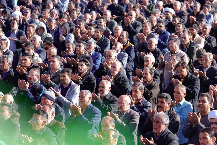 تصاویر/ اقامه نماز عید سعید فطر در شهر کرمان