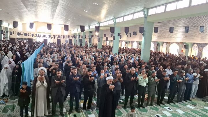 تصاویر/ اقامه عید سعید فطر در شهر عنبرآباد